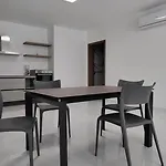 Modern Maisonette In Qawra 公寓 *