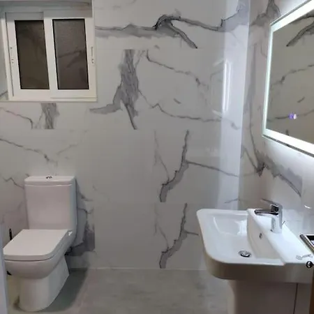 Modern Maisonette In Qawra *