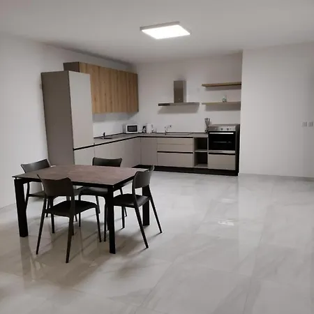 Apartment Modern Maisonette In Qawra *