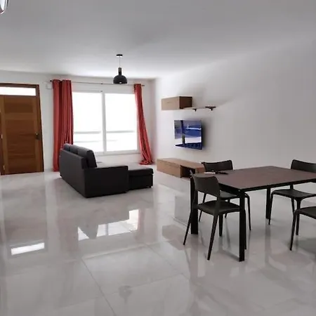 Modern Maisonette In Qawra St. Paul's Bay