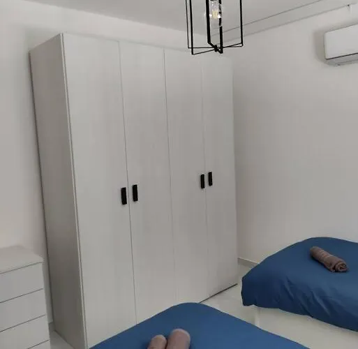 Modern Maisonette In Qawra * St. Paul's Bay