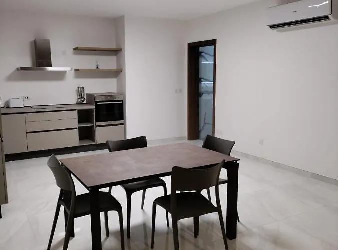 Daire Modern Maisonette In Qawra