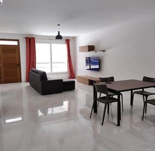 Modern Maisonette In Qawra St. Paul's Bay