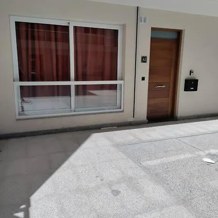 Modern Maisonette In Qawra شقة *