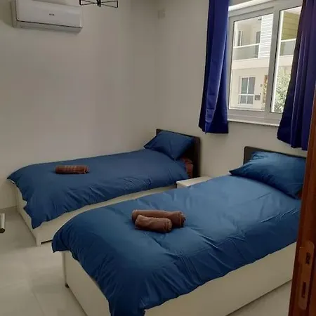 شقة Modern Maisonette In Qawra خليج سانت بول